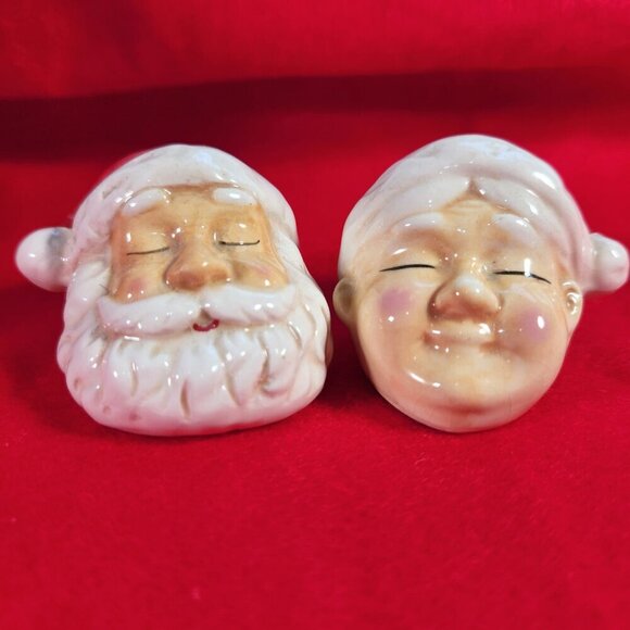 Santa Head Salt and Pepper Shakers Christmas Mrs Santa and Santa - Picture 3 of 13